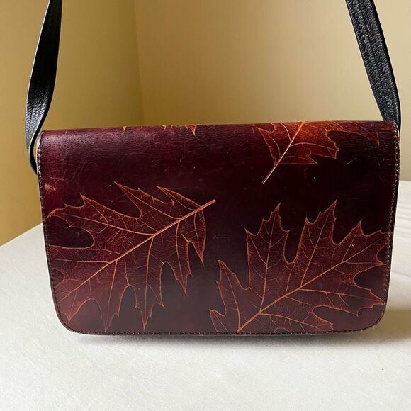 Vintage Maple Leaf Embossed Leather Crossbody Bag Black Brown Two-Tone Boho Art - Picture 9 of 12